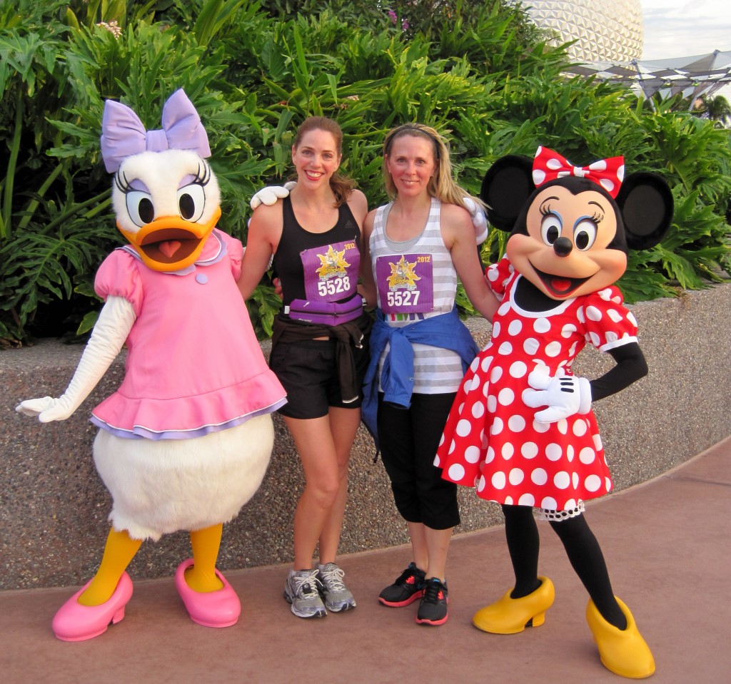 running races, Daisy Duck, Minnie Mouse, Royal Fmaily 5K Fun Run