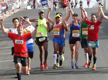 Run the 2014 TCS New York City Marathon with Meb Keflezighi