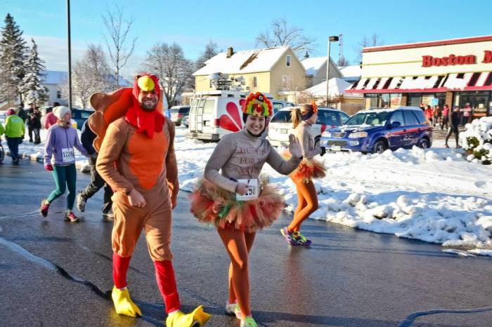 Run A Thanksgiving Day Turkey Trot Or Food-Themed Race